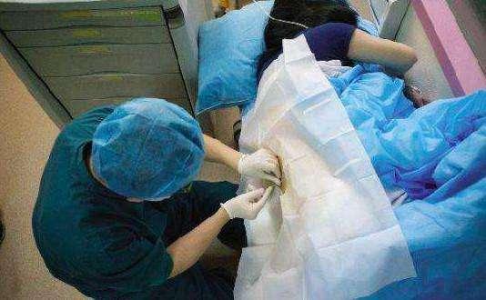 剖腹产产后如何护理?产妇别做这3件事,身体会恢复得更好