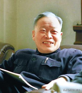 被同学起了一个绰号，父亲听闻改为大名，现今名字无人不晓