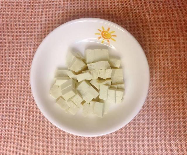 5分钟搞定补铁又补钙的辅食，宝宝10分钟吃光光