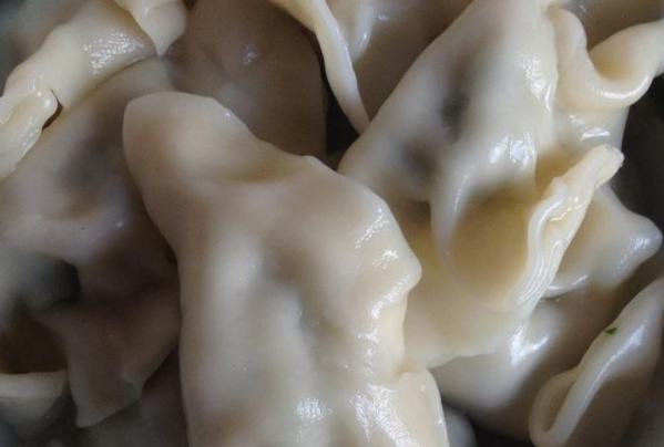 春天到，包水饺时用它做馅，给孩子促进骨骼发育，助孩子长高个