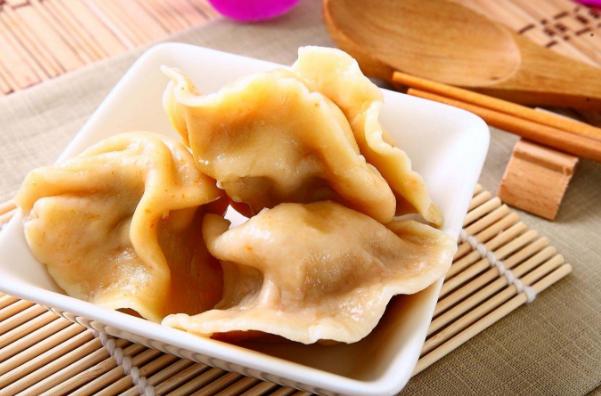 春天到，包水饺时用它做馅，给孩子促进骨骼发育，助孩子长高个