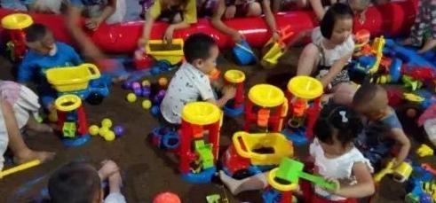 游乐场出事了！杭州2岁宝宝连看4家医院，这项目你家娃也爱玩？