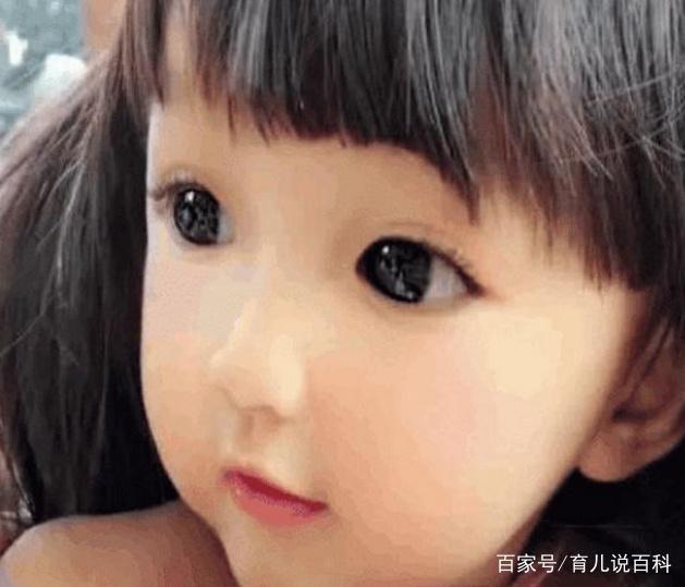 女儿太好看被说是假人！妈妈晒出2个儿子的照片，网友这才信服