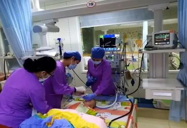 所有家长：因为吃这个水果，1岁男孩心脏停跳40多分钟