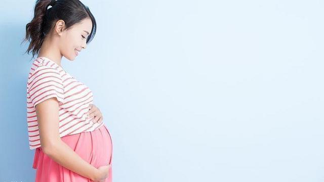 二胎意外怀孕已2个多月了，家里没钱又没人带孩子，该不该生呢？