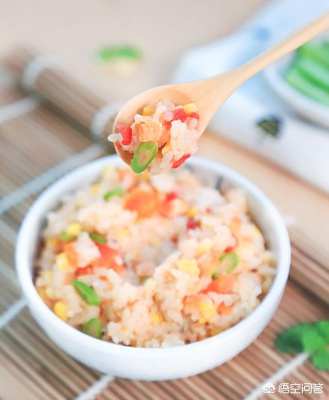两岁孩子吃几顿饭？