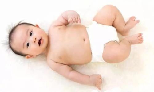 宝宝的肚子总是鼓鼓的？6点预防胀气的办法，宝宝告别“青蛙肚”