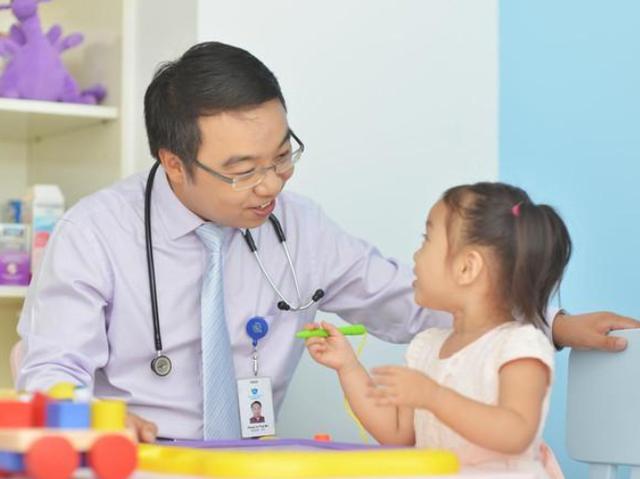 提醒家长：春捂不是“瞎捂”！孩子身上这2个地方，越捂越生病！