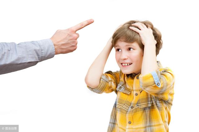 孩子磨蹭的毛病一直改不掉，可能是家长这点没做好！看你中了没