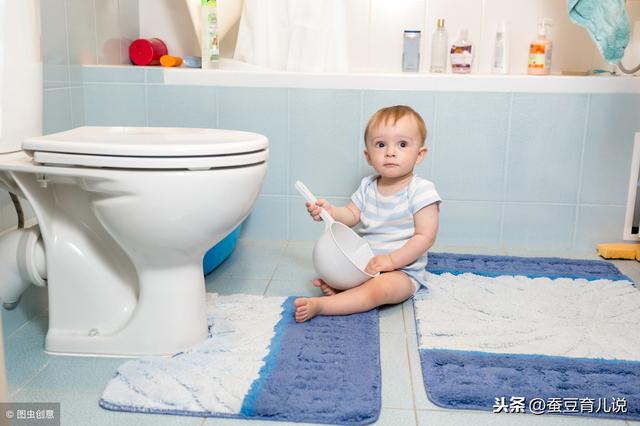帮宝宝练习上厕所没那么难，这样做，更容易养成如厕的好习惯