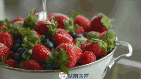 孩子上吐下泻，竟是草莓惹得“祸”