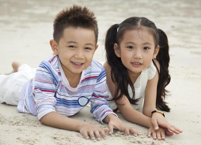 生男生女一样吗？其实，等父母到了晚年，这3个方面有差别！