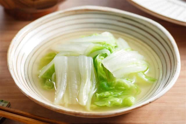 坐月子不能吃香菜吗？月子里吃蔬菜，5吃5不吃，有营养才健康