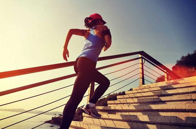 怀孕时，这五种动作孕妈要尽量避免，不然会让宝宝很不舒服哦