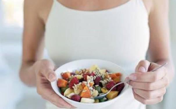 坐月子不能吃香菜吗？月子里吃蔬菜，5吃5不吃，有营养才健康