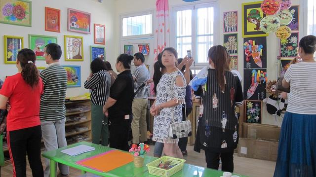 这种家长“悠着点”，可能因为你，老师对你家孩子都会有意见
