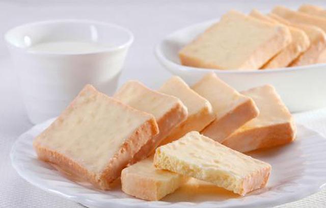 宝宝长大了，也要吃饭饭了。适合宝宝的辅食你知道有哪些吗？