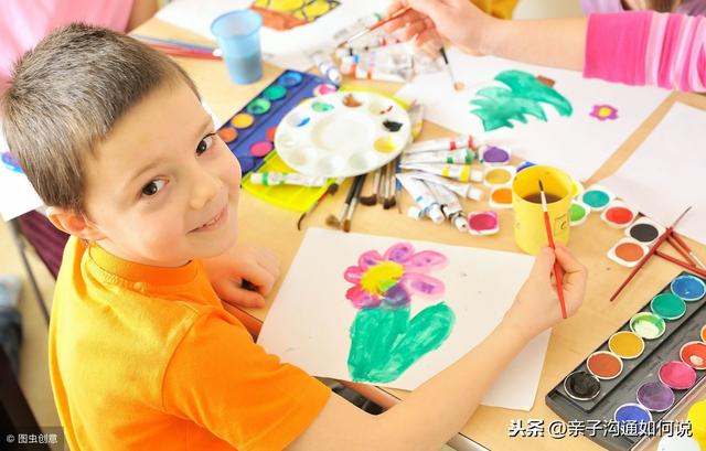 为何明星家的孩子都在学画画？知道原因后，我后悔让孩子放弃了！