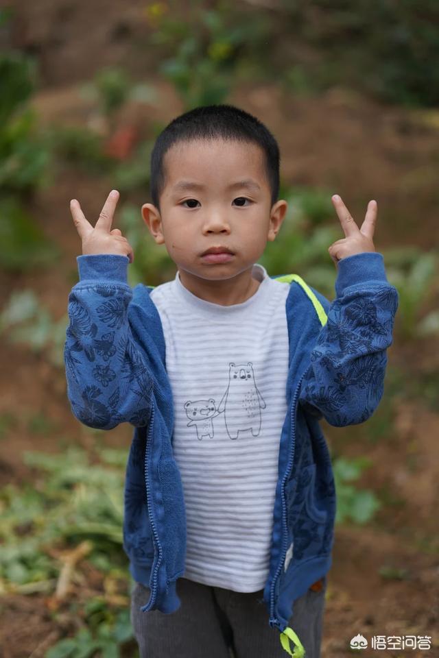 每天动不动就训宝宝，对孩子的成长有什么影响，但是很爱宝宝？