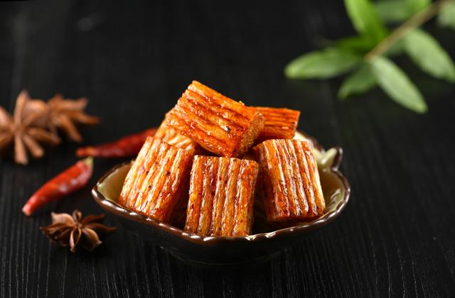 辣条都上315了，你还让孩子吃辣条？父母该教会孩子正确的饮食观