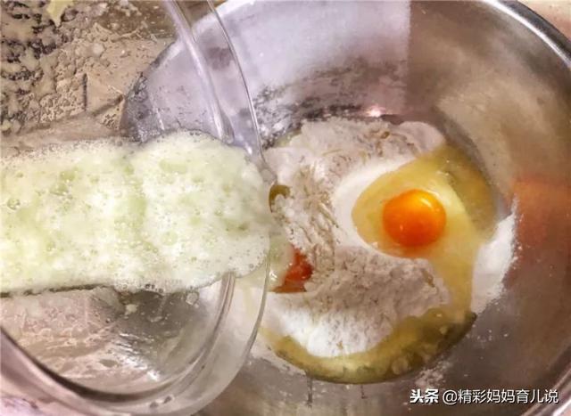 宝宝不爱吃青菜?美味白菜饼帮你解决~