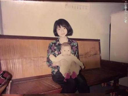 妈妈们年轻时候的样子 ????感觉爸爸们捡大便宜了