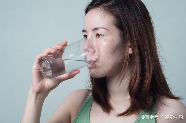 怀孕期间，在这3个时间点喝水，羊水会更好，胎儿发育更健康！