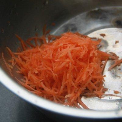 好吃的宝宝辅食~磷虾胡萝卜丸子汤，是不是很有食欲呀
