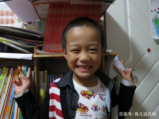 医生建议：父母别扔掉孩子的乳牙，关键时刻能救孩子一命