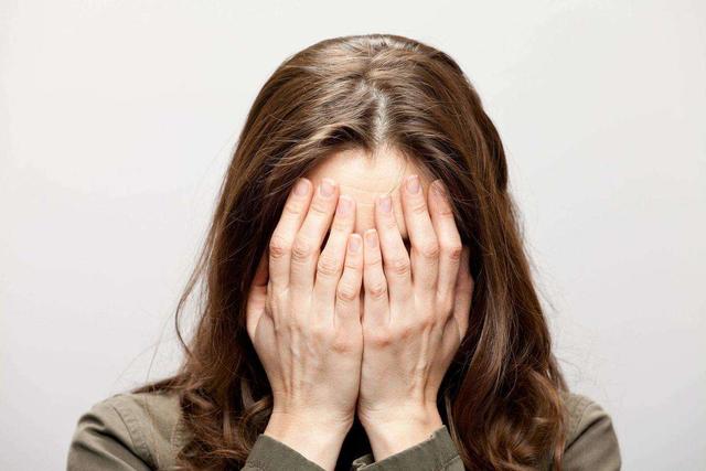 产后3个月开始脱发，头皮都看见，怎么办？