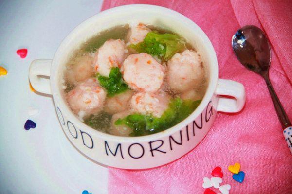 好吃的宝宝辅食~磷虾胡萝卜丸子汤，是不是很有食欲呀