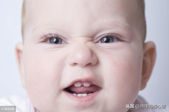 宝宝太早刷牙不好，不能用含氟牙膏吗
