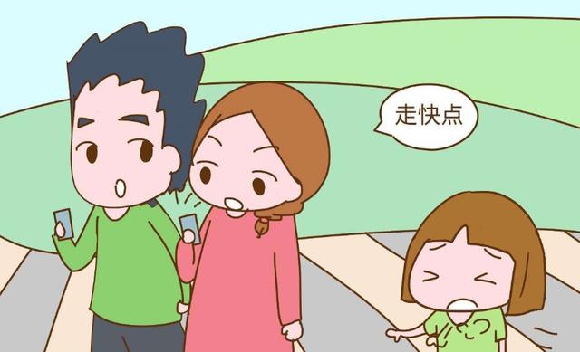 孩子总是“求抱抱”，不是无理取闹，而是因为这四点！爸妈别误解