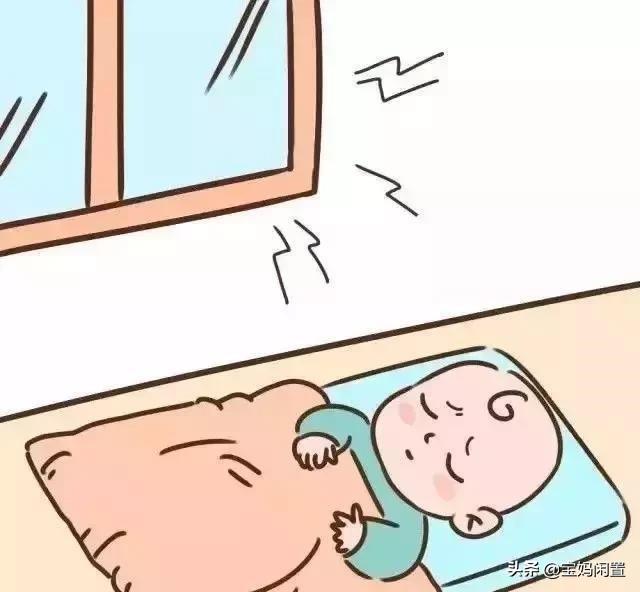 新生儿睡觉抖动、爱用劲、哼哼唧唧……是怎么回事？妈妈要懂！