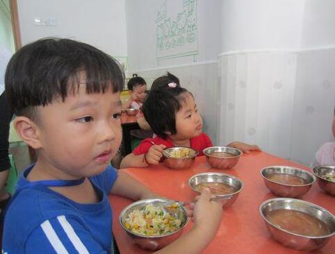 孩子出现这些表现，才是缺锌的真正表现，别再盲目给孩子补锌了