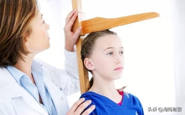 孩子长得像爸爸还是妈妈？别猜了，父母的这些特点会被遗传