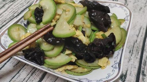 春季这菜要多吃，3元钱一斤，强过吃钙片，孩子常吃猛长个