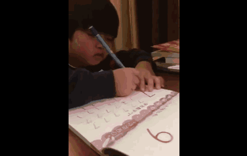 课业压力大！黑龙江青少年睡眠时间全国垫底｜原来不是就咱家孩子睡的晚，超7成儿童睡不足8小时