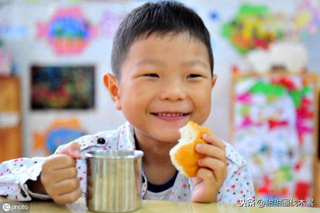 不敢让孩子吃零食？这5种小零食不在黑名单，营养又健康