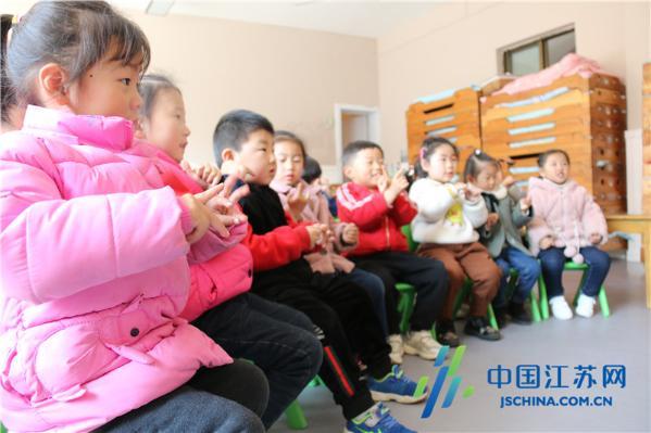 东海县第二幼儿园开展“世界儿歌日”主题活动