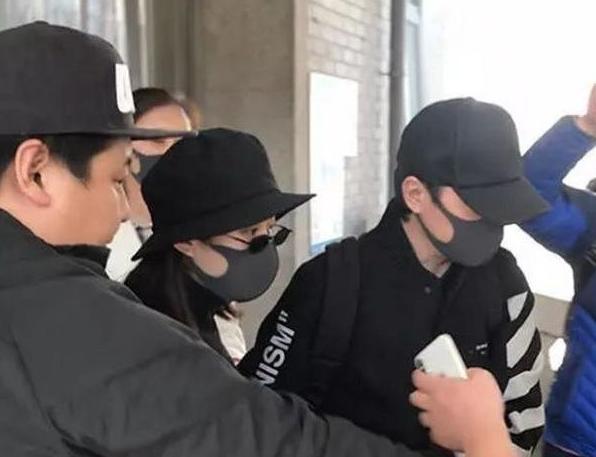 赵丽颖产后3天出院包裹严实，产妇这样坐月子，对大人孩子都好