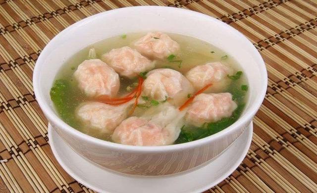 婴儿辅食：两岁的宝宝每天吃些什么对身体好呢？请推荐一下
