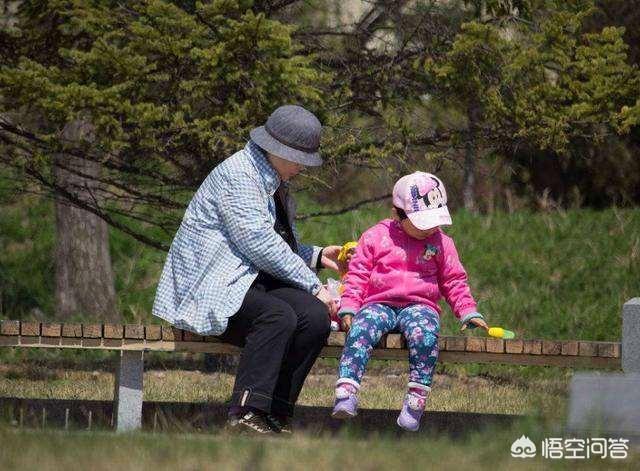 10岁以内的孩子可以喊50岁以上的女士为“奶奶”吗？女士们，你能接受吗？