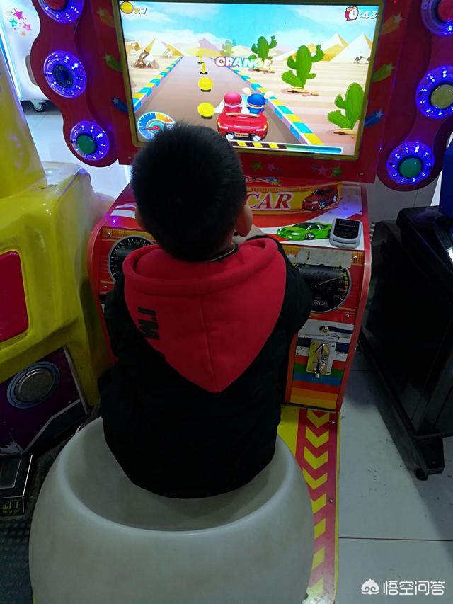 孩子性格很自私不愿意跟别人分享，家长如何改变？