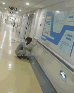 宝宝，你是第一次给别人当孩子，妈妈也是第一次给别人当妈妈