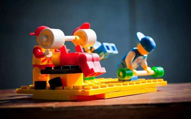 被逼出来的“懂事”：孩子这2种高情商，并不值得父母沾沾自喜