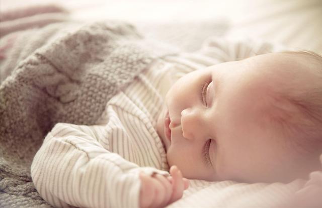 30岁男人跟母亲同睡一房，那些分床晚的危害你还视若无睹吗？