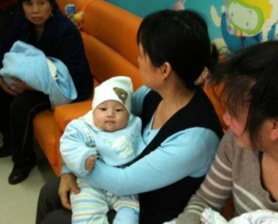 婴儿打疫苗第二天离世！爸妈注意，这几种情况下，宝宝不能接种