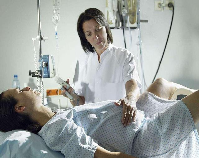 侧切和自然裂伤哪种更科学？想少受痛苦，就看看医生怎么说