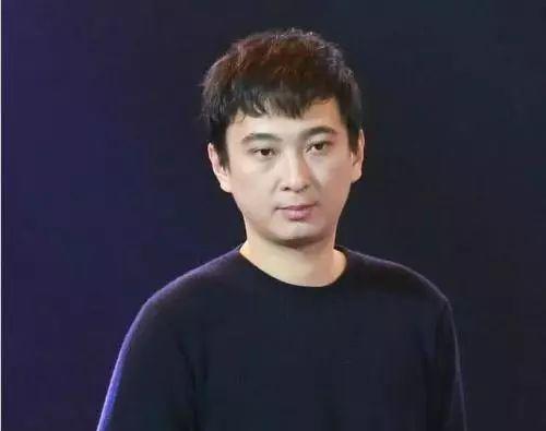 王思聪不知家富、孩子吃40一斤的草莓被骂：“哭穷”教育到底有多可怕？